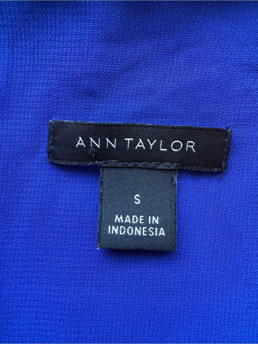 Ann Taylor Cobalt Blue Satin Square-Neck Long-Sleeve Satin Blouse - Office Siren - Picture 3 of 15